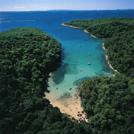 In 17860 * Supetarska Draga