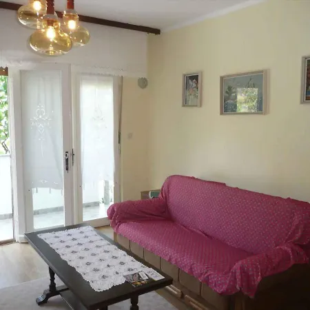 Apartment In 17860 *